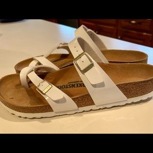 Size 40/9-9.5 barely worn Birkenstocks